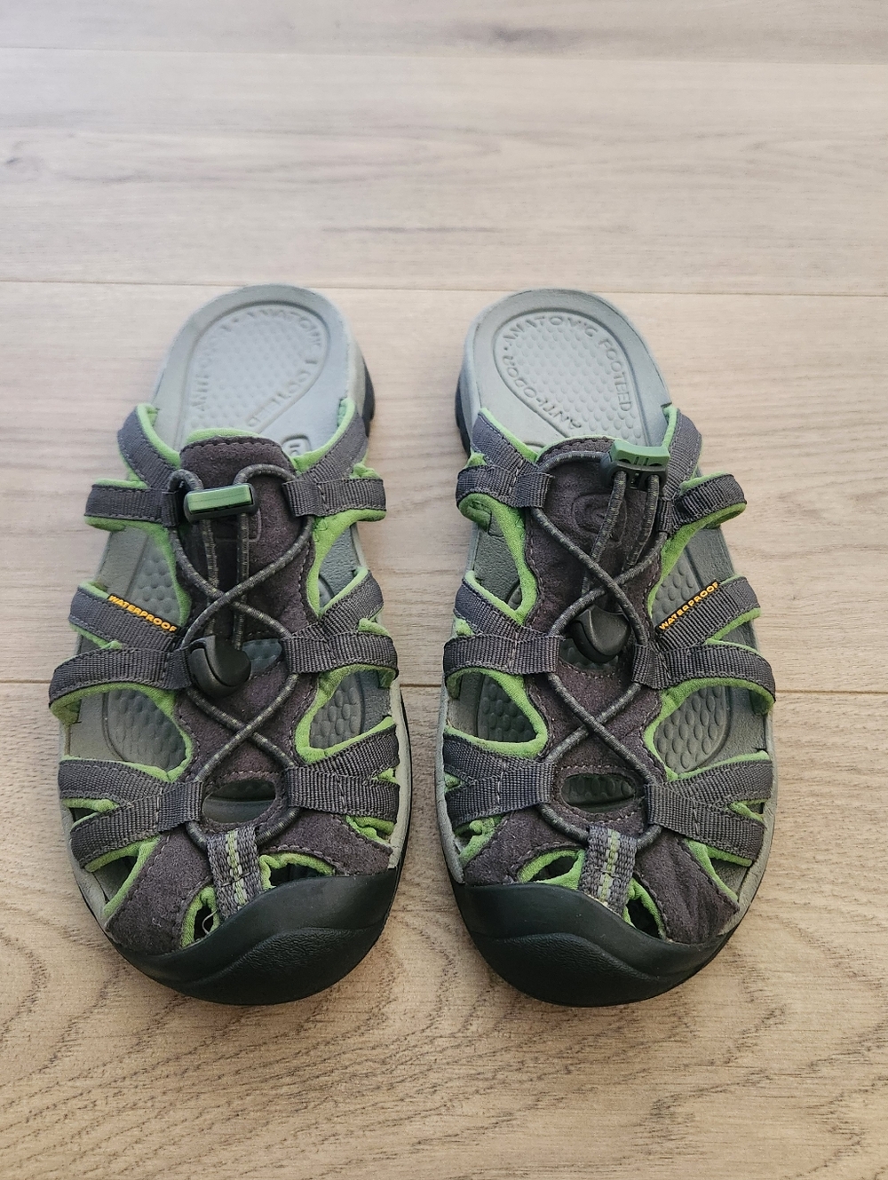 KEEN Whisper Slides Slip On Hiking Sandal Gray Green Clogs W7 Waterproof Y2K